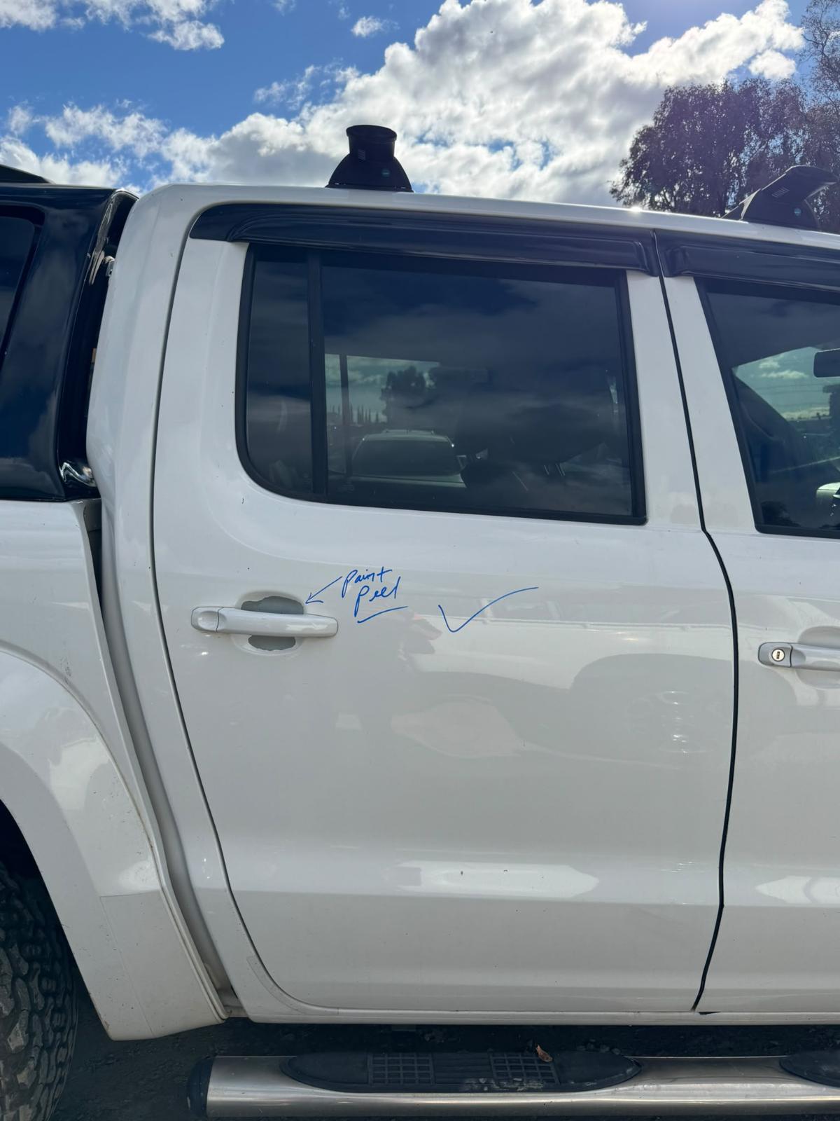 View Auto part Tonneau/Cover Volkswagen Amarok 2011