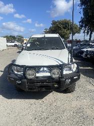 View Auto part Transfer Case Mitsubishi Triton 2014