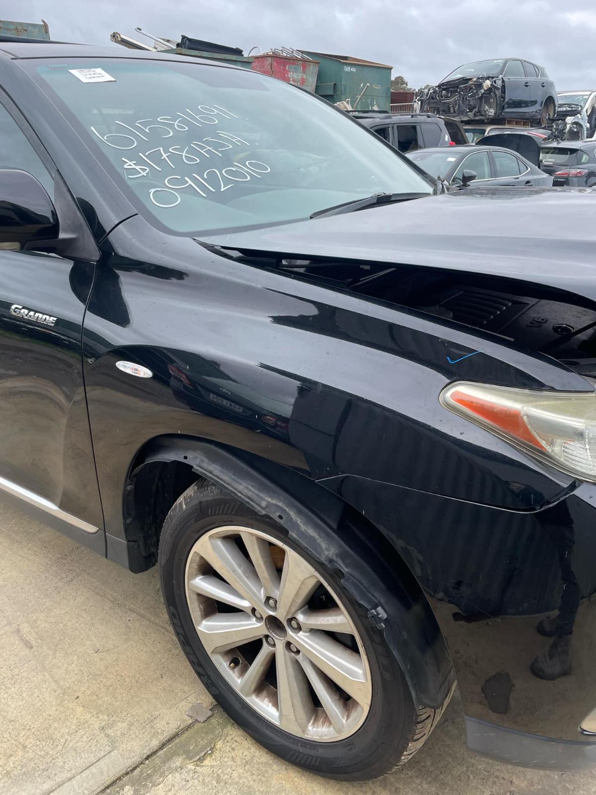 View Auto part Towbar Toyota Kluger 2010