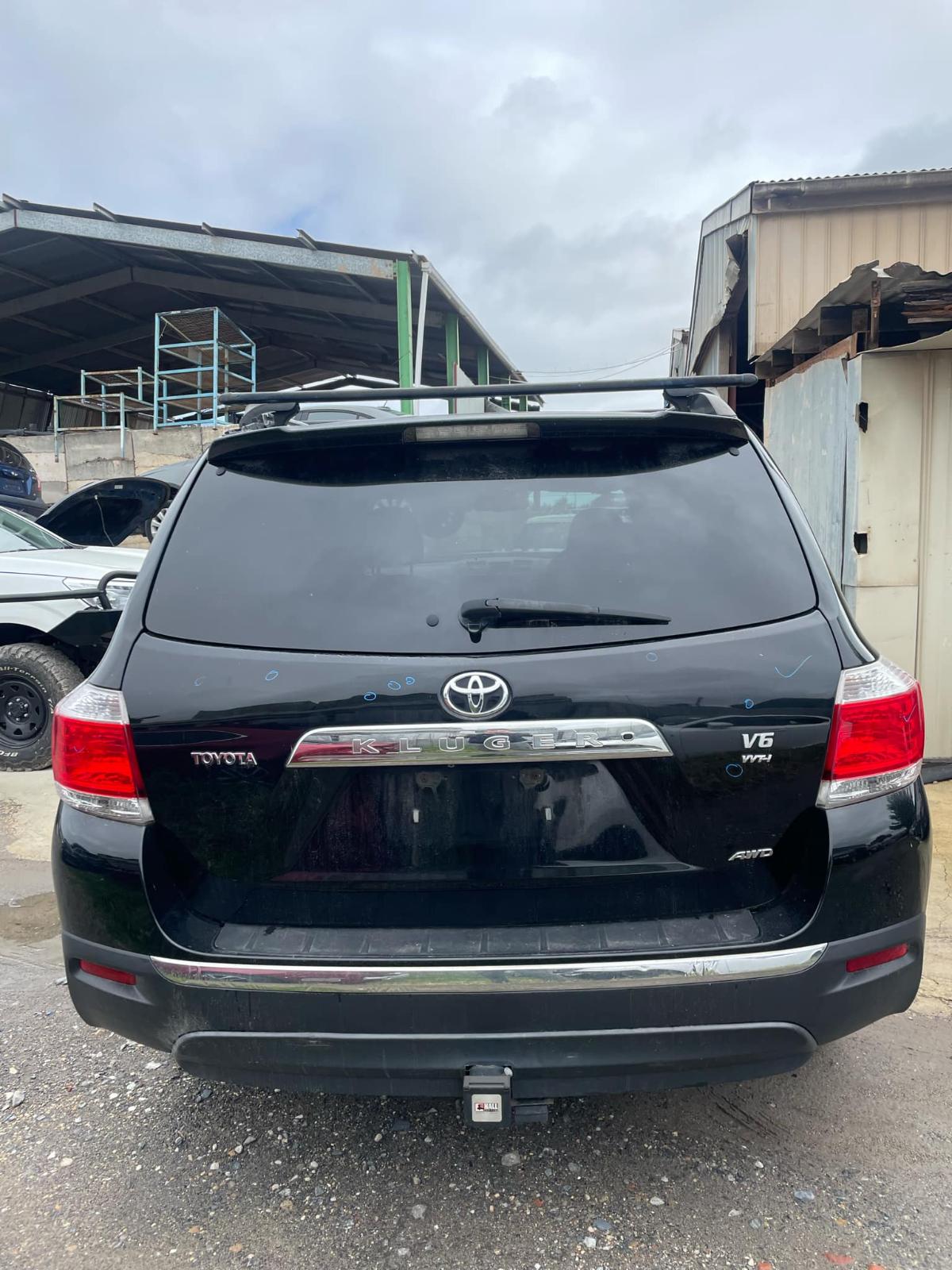 View Auto part Towbar Toyota Kluger 2010