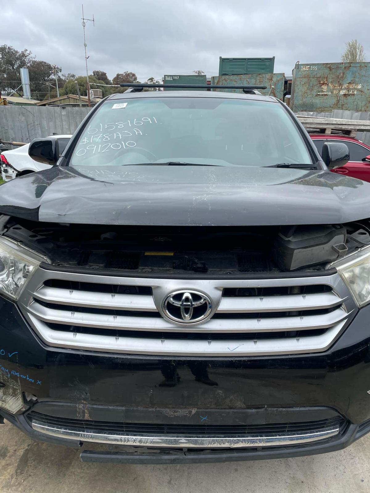 View Auto part Towbar Toyota Kluger 2010