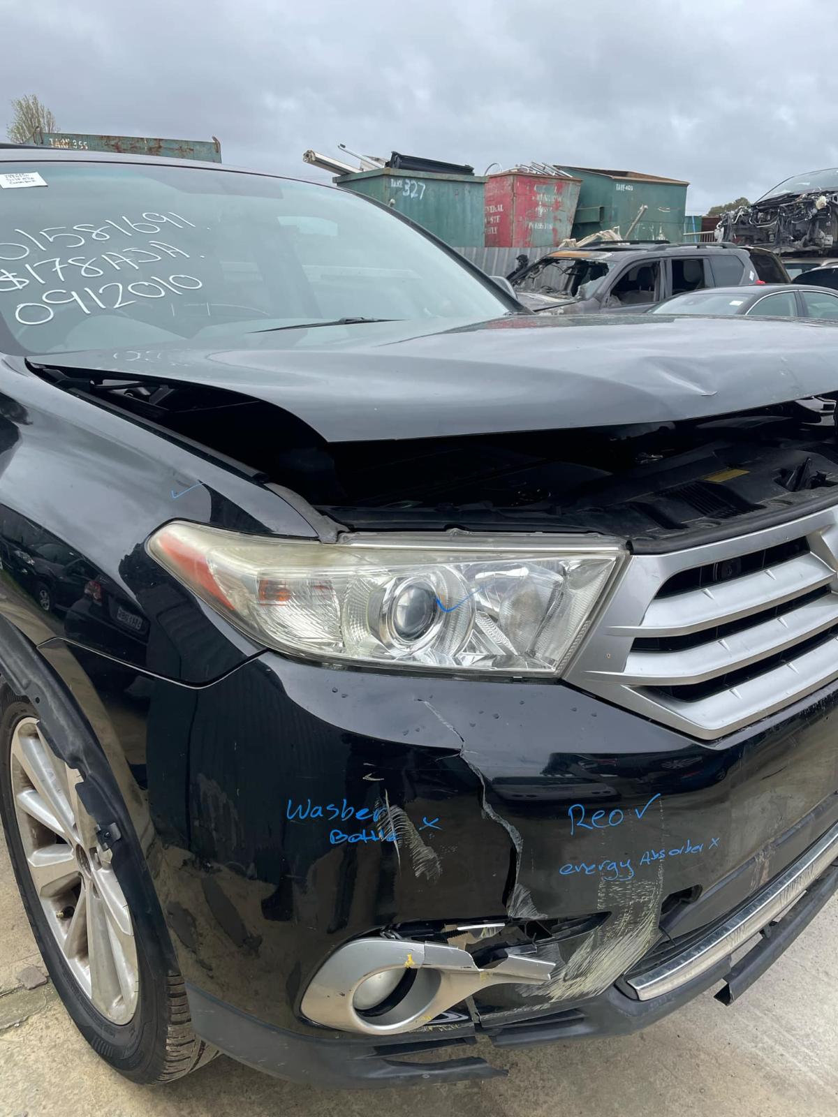 View Auto part Towbar Toyota Kluger 2010