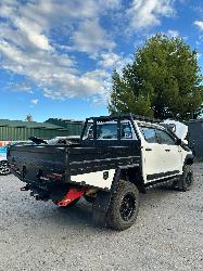 View Auto part Towbar Toyota Hilux 2020