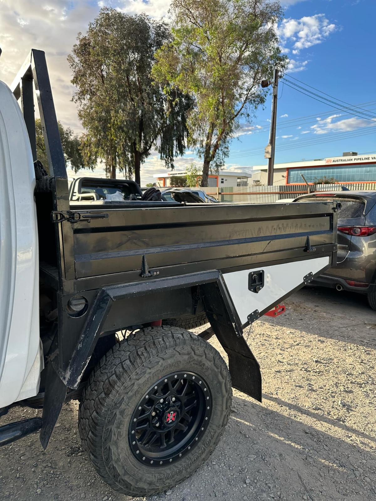 2020 Toyota Hilux Towbar View Auto part Towbar Toyota Hilux 2020