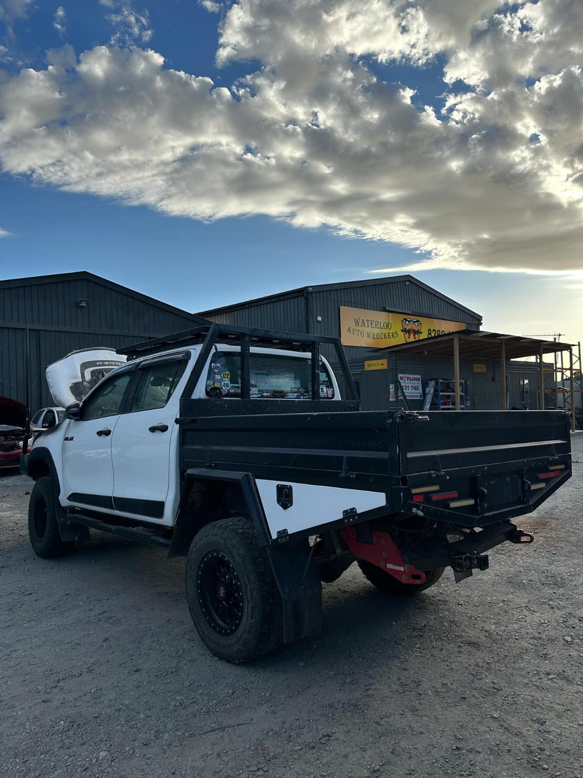 2020 Toyota Hilux Towbar View Auto part Towbar Toyota Hilux 2020