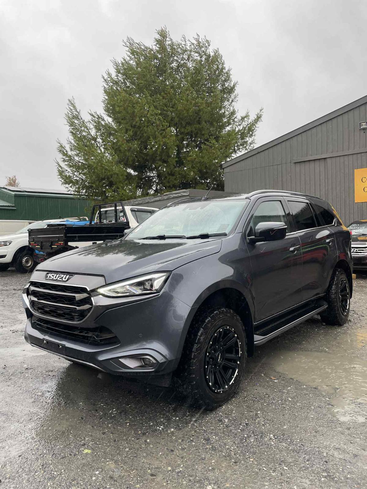 2023 Isuzu Mu-x Left Guard Liner View Auto part Left Guard Liner Isuzu Mu-x 2023