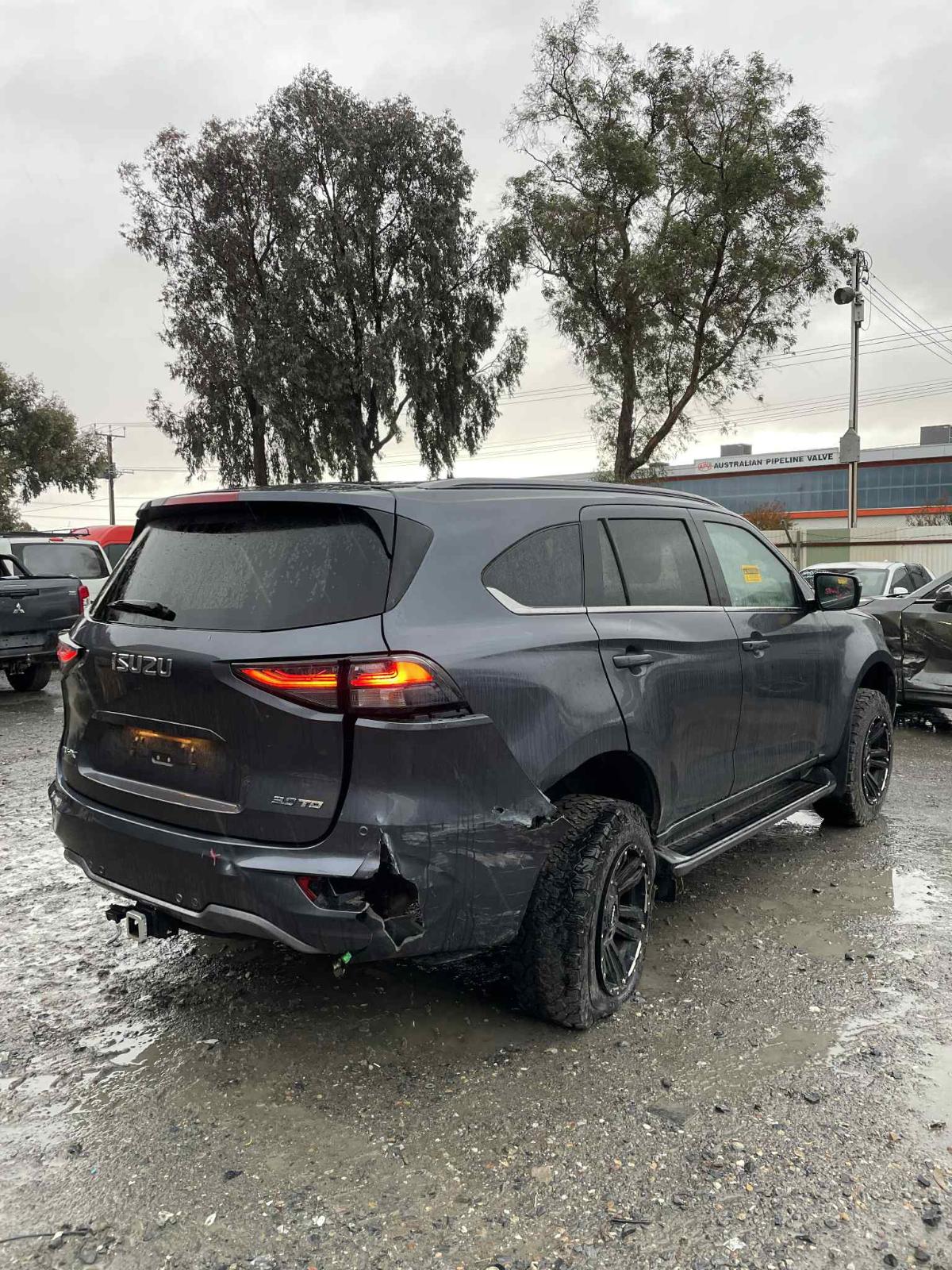 2023 Isuzu Mu-x Left Guard Liner View Auto part Left Guard Liner Isuzu Mu-x 2023