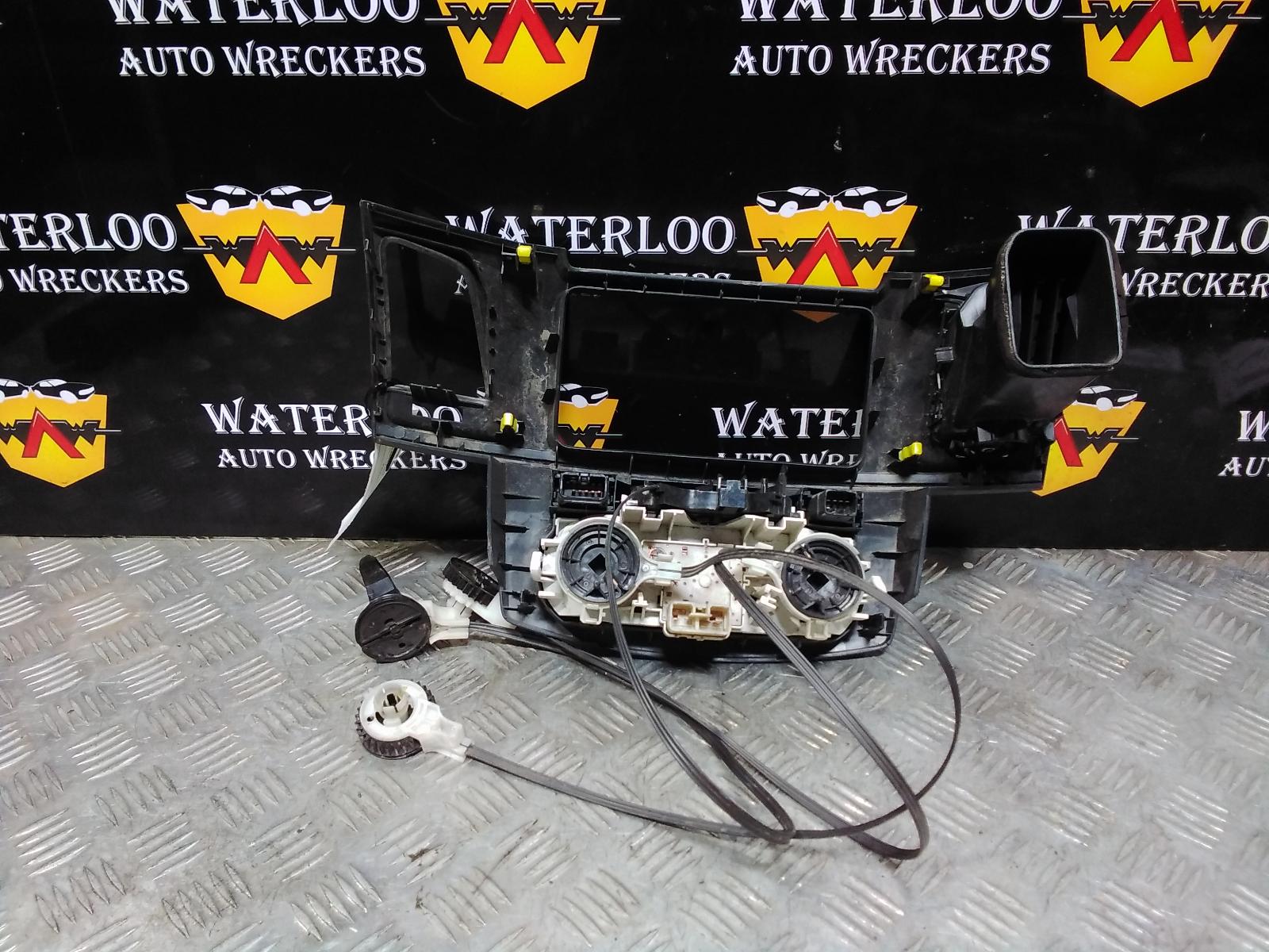 View Auto part Heater/Ac Controls Toyota Hilux 2012