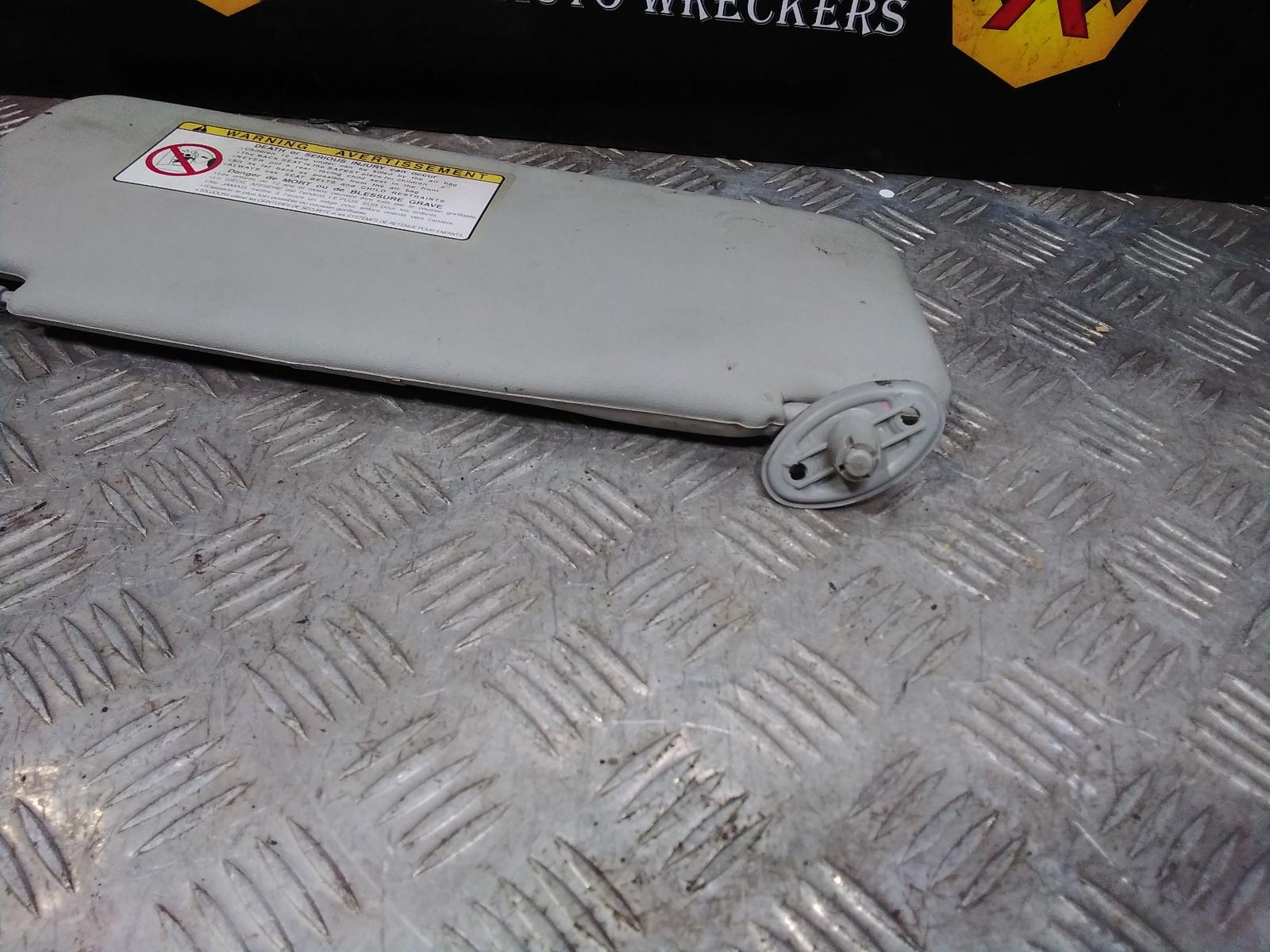 View Auto part Sunvisor Toyota Hilux 2012