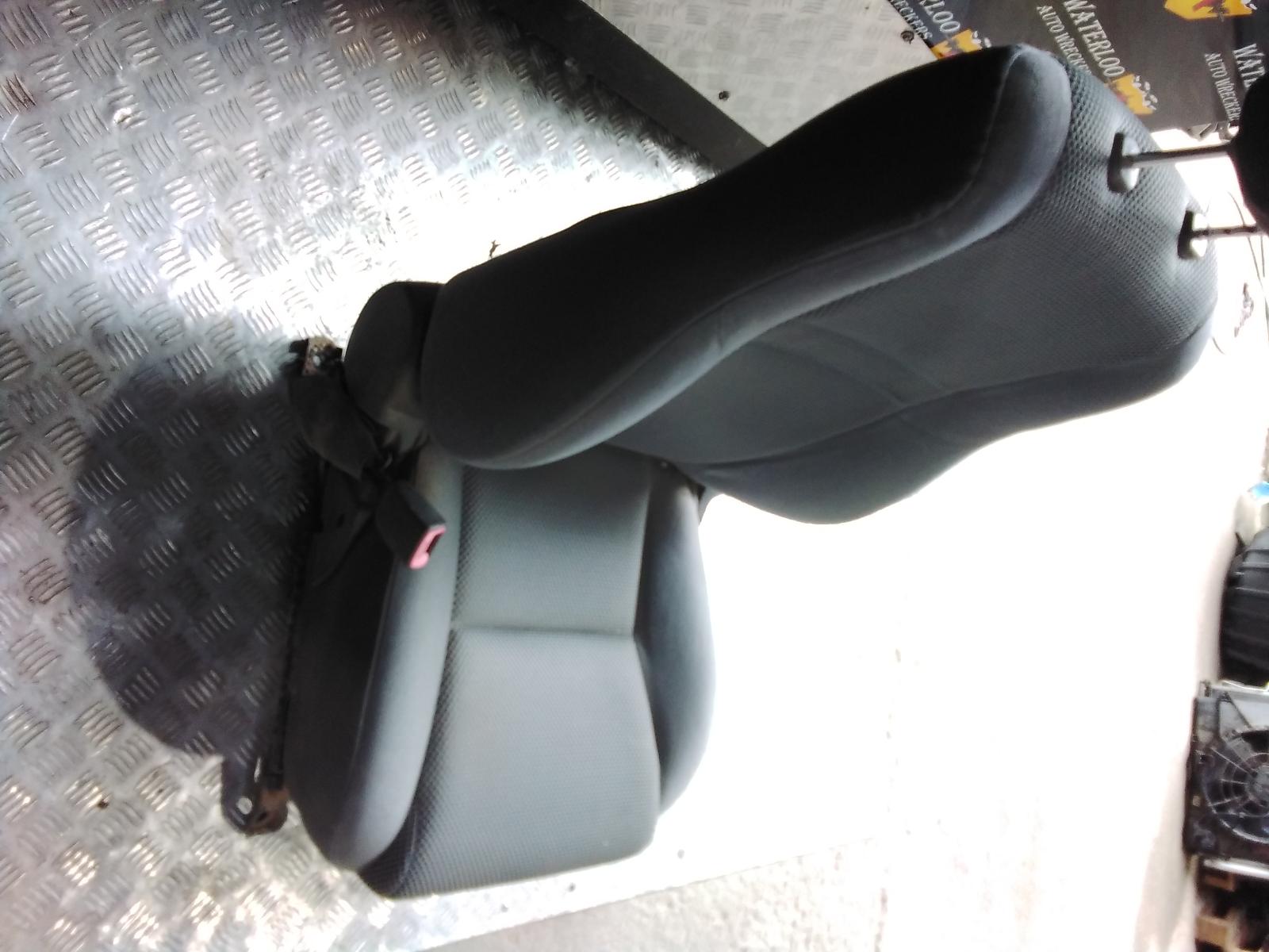 View Auto part Front Seat Toyota Hilux 2008