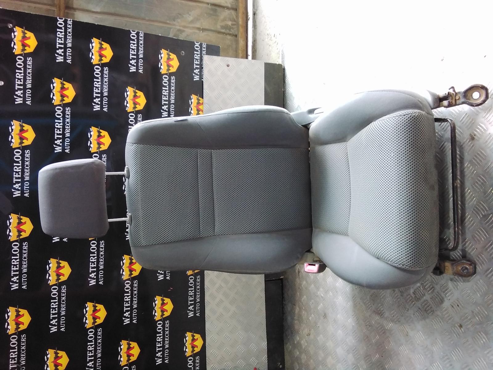 View Auto part Front Seat Toyota Hilux 2008