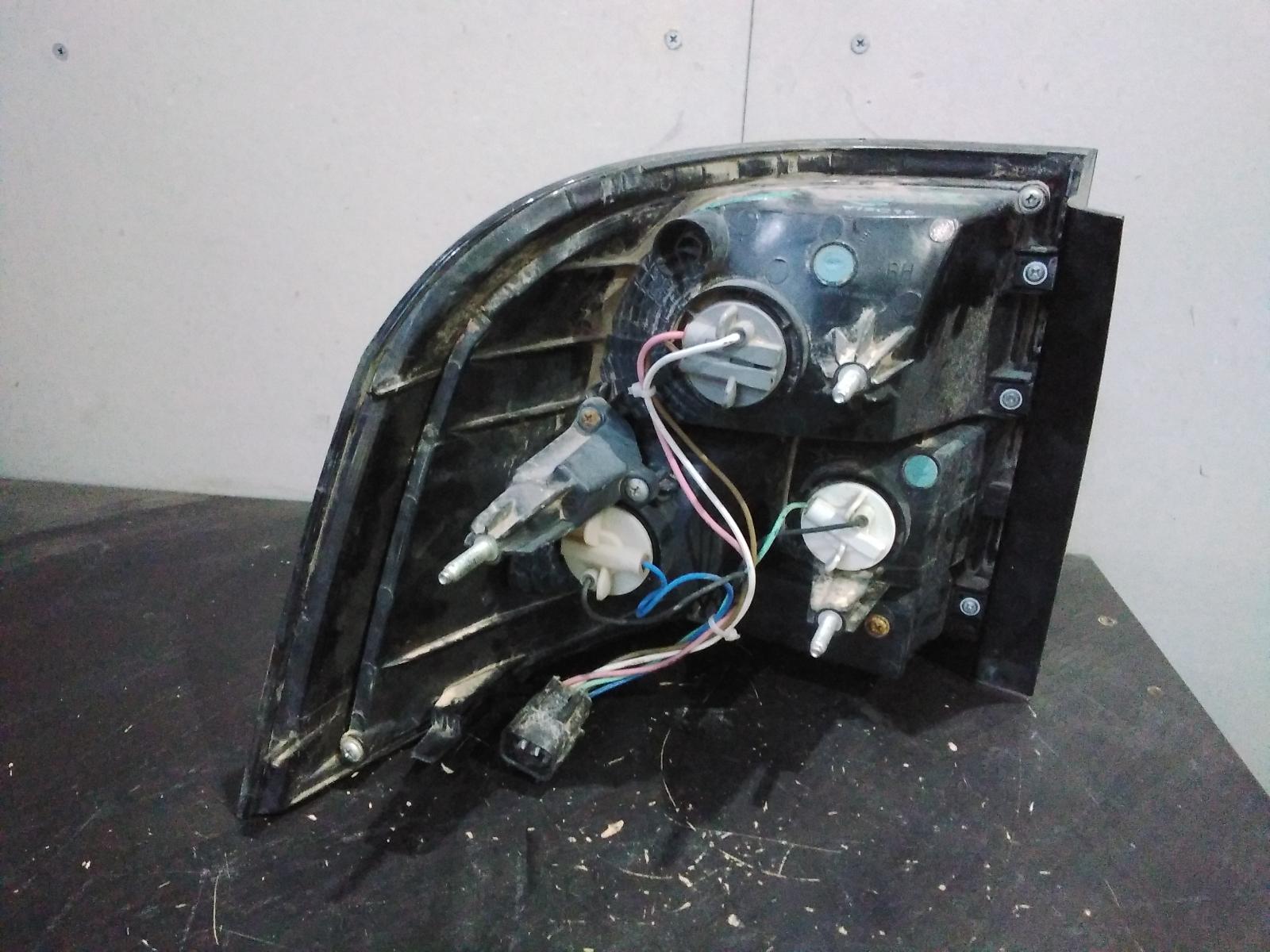 2009 Holden Commodore Right Taillight View Auto part Right Taillight Holden Commodore 2009