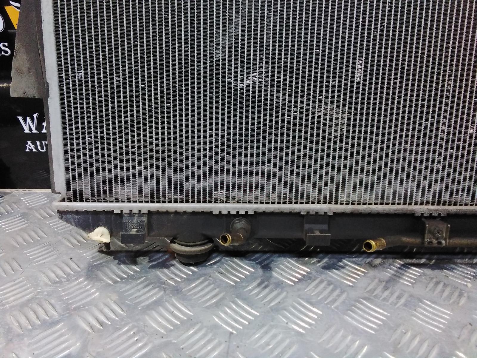 View Auto part Radiator Toyota Kluger 2010