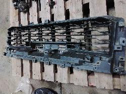 View Auto part Grille Mitsubishi Triton 2021